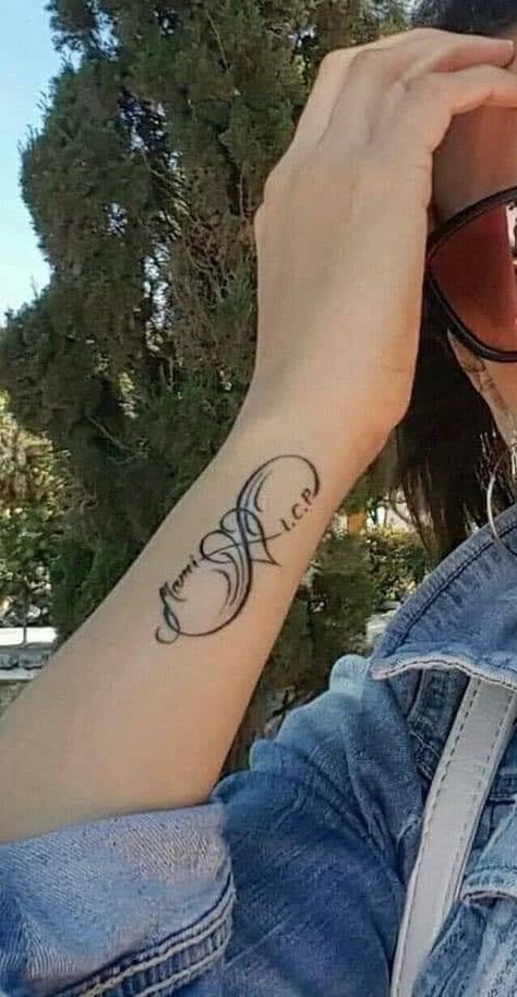 Best Friend Tattoos Small, Tattoo Friendship, 17 Tattoo, Tattoo Turtle, Friends Tattoos, Tattoo Wave, Friend Tattoos Small, Friendship Tattoo, Friends Tattoo