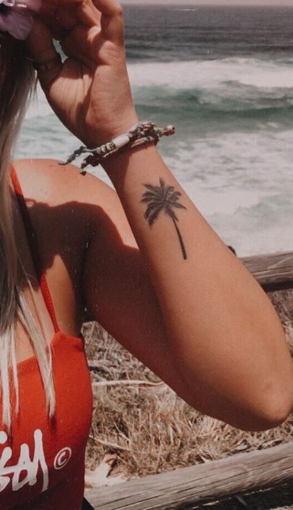 Travel Tattoos For Women, Small Travel Tattoos, Watercolor Bike, Palm Tree Tattoos, Tree Tattoo Ankle, Palm Tree Tattoo Ankle, Beach Inspired Tattoos, Beach Tattoo Ideas, Beachy Tattoos