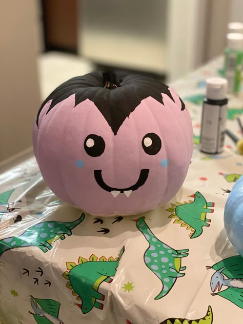 Pumpkin Vampire Painting, Painted Vampire Pumpkin, Vampire Painted Pumpkin Ideas, Pumpkin Painting Ideas Mummy, Vampire Pumpkin Painting Ideas, Painting Ideas On Pumpkins Cute, Dracula Pumpkin Painted, Vampire Painted Pumpkin, Painter Pumpkins