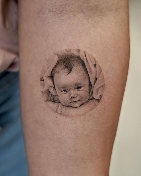 Micro Detailed Tattoo, Tiny Portrait Tattoo, Mini Portrait Tattoo, Micro Portrait Tattoo, Simple Portrait Tattoo, Baby Eyes Tattoo, Fine Line Portrait Tattoo, Tattoo Portrait Ideas, Child Profile Tattoo