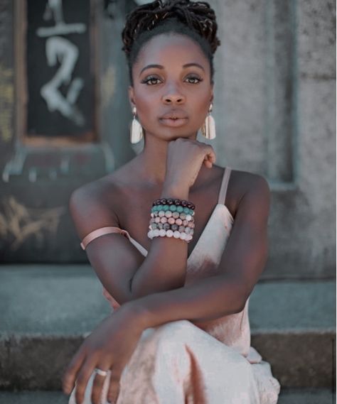 Veronica Shameless, Veronica Fisher, 18th Century Hairstyles, Shanola Hampton, Shameless Tv Show, Black Queens, Dangerous Woman, Famous Women, Black Queen