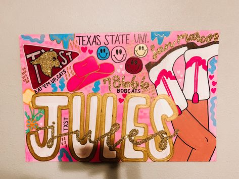 Preppy Paintings Canvases College, Lsu Painting Preppy, Dorm Room Painting Ideas, College Dorm Canvas Art, Preppy Name Painting, Texas State University Aesthetic, Zta Paintings, Sorority Artwork, College Dorm Paintings