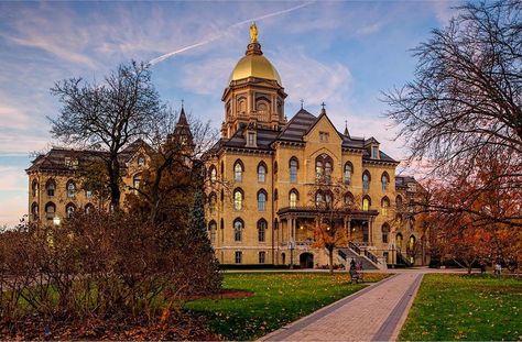 Travel Guide: 24 Hours in South Bend – The Hudsucker Video Resume, Go Irish, South Bend Indiana, Teach Abroad, Volunteer Abroad, South Bend, Grad School, Top 40, Law School