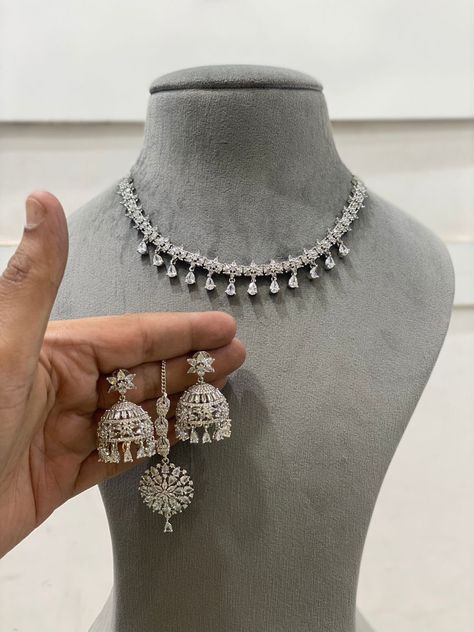 Pakistani Jewelry Sets Simple, Pakistani Jewelry Simple, Desi Jewellery, Desi Jewelry, Simple Bridal Jewelry, Desi Vibes, Pakistani Jewellery, Desi Dress, Indian Wedding Jewelry Sets