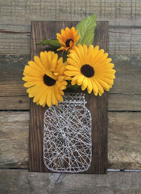 Mason Jar String Art with Flowers Mason Jar String Art, Art With Flowers, Mason Jar Art, Nail String Art, String Art Patterns, Wine Bottle Diy Crafts, String Art Diy, Mason Jar Crafts Diy, Wine Bottle Diy