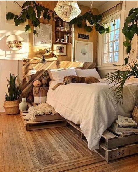 Bring the tropical jungle vibes indoors with these Forest Theme Bedroom Ideas and enjoy a virtual safari in the comfort of your bed! Forest Theme Bedroom, Apartment Decoration, Wood Bedroom Furniture, Bedroom Decor Inspiration, Relaxing Bedroom, Ideas Hogar, Bedroom Idea, Couple Bedroom, Boho Bedroom Decor