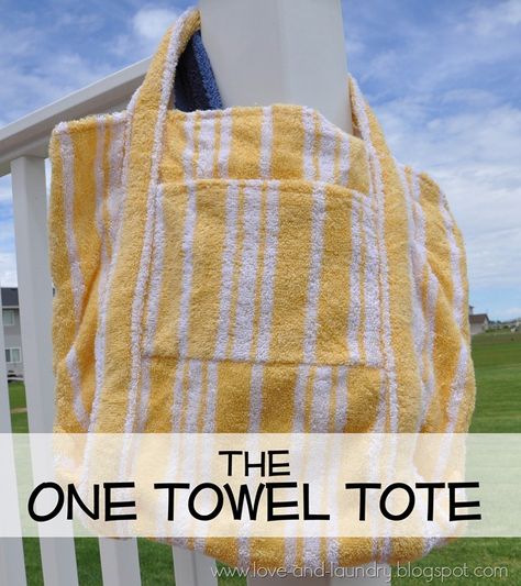 Love and Laundry: The One-Towel Tote Diy Sac Pochette, Tote Tutorial, Diy Sac, Towel Crafts, Everyday Art, Sewing Purses, Sewing Bag, Diy Bag, Sewing Inspiration