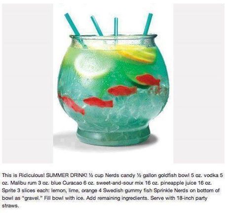 www.livinghealthywithmel.info Fish Bowl Drink, Fishbowl Drink, Gummy Fish, Country Fest, Pool Drinks, Fun Summer Drinks, Fish Bowls, Nerds Candy, Summer Drink