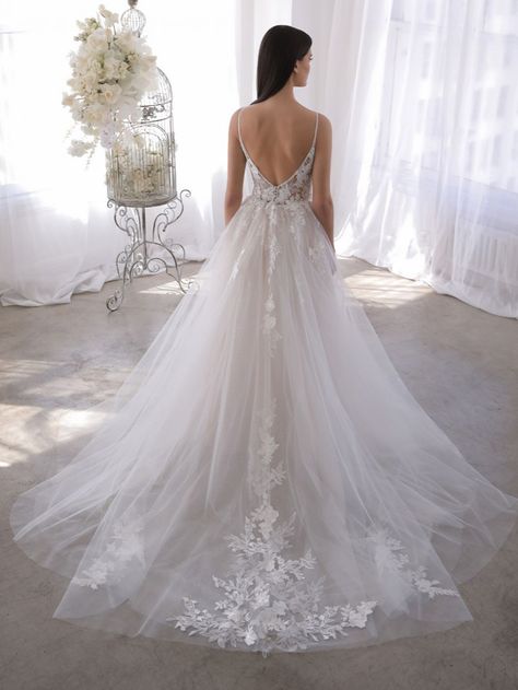 OLEESA 2022 BLUE BY ENZOANI | Enzoani Enzoani Wedding Dress, New Collection 2022, Wedding Day Dresses, Blue By Enzoani, Wedding Dress Low Back, Wedding Dresses Whimsical, Laura May, Bridal Studio, Skirt With Lace