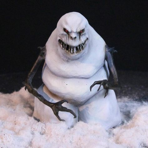 Evil Snowman, Scary Christmas, Christmas Horror, Funny Snowman, Snowman Door, Snow Sculptures, Creepy Christmas, Nightmare Before Christmas Halloween, Dark Christmas