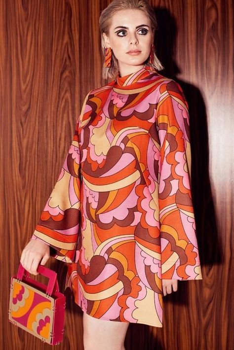 The Hippie Shake, 60’s Fashion, Hippie Mode, Moda Hippie, 60s 70s Fashion, Fashion 70s, 70s Inspired Fashion, High Neck Mini Dress, 70s Outfits