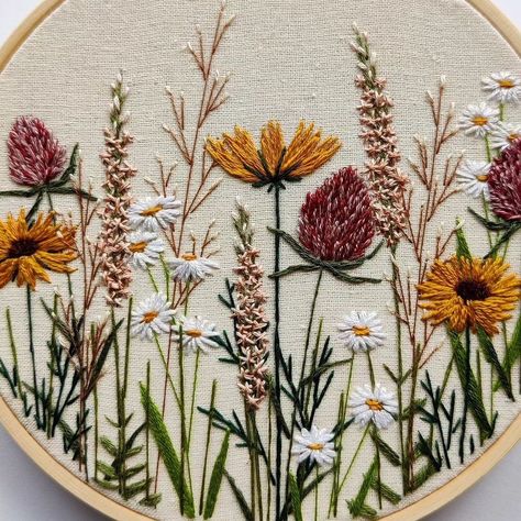 Brazilian Embroidery Instructions Brazilianembroidery 572 Wild Flower Embroidery, Embroidery Wildflowers, Haft Vintage, Embroidery Instructions, Wildflower Embroidery, Embroidery Hoop Wall Art, Needlework Crafts, Contemporary Embroidery, Diy Embroidery Patterns