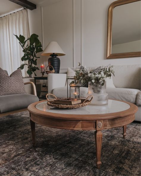 Antique European Furniture, Vintage Marble Coffee Table Living Room, European Coffee Table, Mismatched Coffee Tables, French Modern Coffee Table, New Classic Coffee Table, Vintage Modern Coffee Table, Antique Coffee Table Ideas, Traditional Style Coffee Table