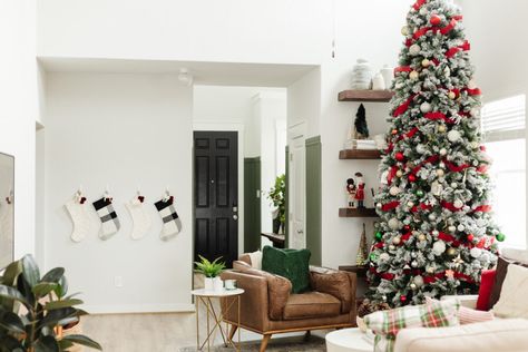 A detailed look at our extra tall, 12-foot Christmas tree and how we decorate it for Christmas. Living Room With Tall Ceilings, 12 Ft Christmas Tree, 12 Foot Christmas Tree, Black White Christmas Tree, White Flocked Christmas Tree, Tall Christmas Tree, Mesh Christmas Tree, Green Christmas Tree Decorations, Christmas Tree Decorating Tips