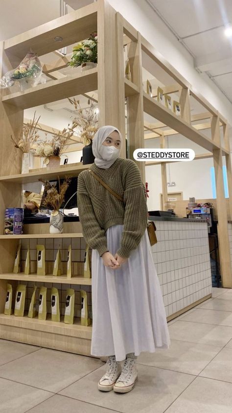 Outfit Pake Rok, Ootd Rajut Hijab, Ootd Sweater Rajut Hijab, Sweater Rajut Outfits Hijab, Ootd Sweater Rajut, Sweater Outfits Hijab, Rajut Outfit, Kuliah Outfit, Outfit Rok