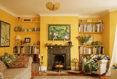 light yellow and green colors for modern interior design Tuscan Decorating Living Room, Warm Living Room Colors, Tuscan Living Rooms, Indian Interior Design, Interior Design Per La Casa, Indian Interiors, Living Room Warm, Yellow Room, Yellow Living Room