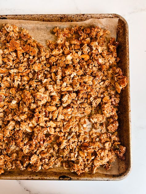 Clean Eating Deserts, Baked By Melissa, Protein Granola, Desiccated Coconut, Honey Oats, Food Baking, Granola Recipe, Passover Recipes, Healthy Bites