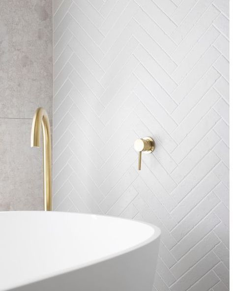 LAUREN ELOISE ~ Designer | Stylist | Creator on Instagram: "Changing up the way you lay a tile really makes all the difference in creating a feature within a space and how it can look and feel. What's one of your favourite ways to lay your tile? Always love me a herringbone pattern 🤍" Herringbone Tile Bathroom, Bathroom Ensuite, Herringbone Tile, Feature Tiles, You Lied, Home Reno, Herringbone Pattern, Tile Bathroom, Love Me