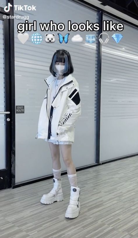 Blue Techwear Outfit, Future Core Fashion, Robotcore Outfits, White Cybercore Outfits, Cyberwear Fashion, Angelic Cybercore Outfit, Techcore Outfit, Blue Cybercore Outfit, Breakcore Outfit