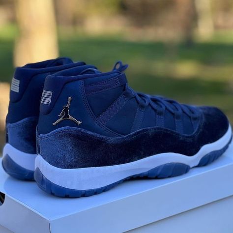 Jordan 11 Midnight Navy Outfit, Navy Blue Jordans, Air Jordan 11 Midnight Navy, Jordan 11 Midnight Navy, Jordan 11 Blue, Dark Blue Shoes, Air Jordan 11s, Jordan Fits, Jordan 11s