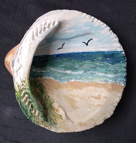 Clamshell Crafts, Shell Painting Ideas, Seashell Illustration, Art Coquillage, Oyster Shell Crafts, Seashell Projects, Seashell Painting, Sea Crafts, Shell Crafts Diy