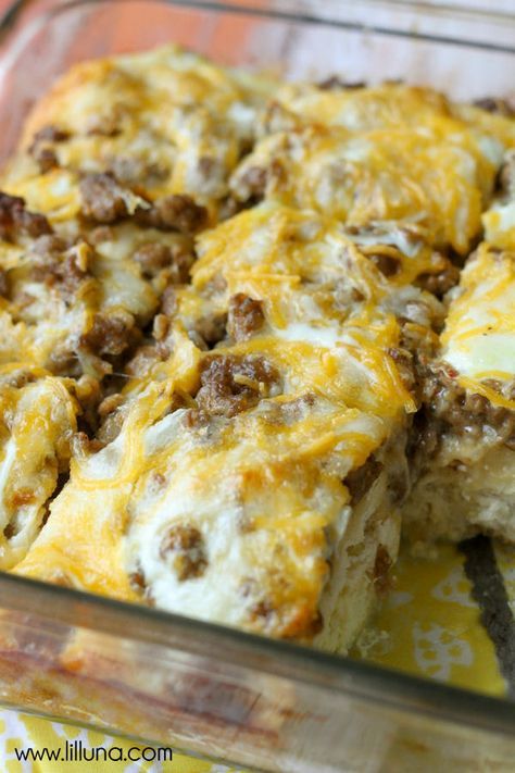 Biscuit Egg Casserole, Breakfast Casserole With Biscuits, Best Breakfast Casserole, Lil Luna, Tater Tots, Egg Casserole, Breakfast Recipes Casserole, Breakfast Items, Breakfast Brunch Recipes