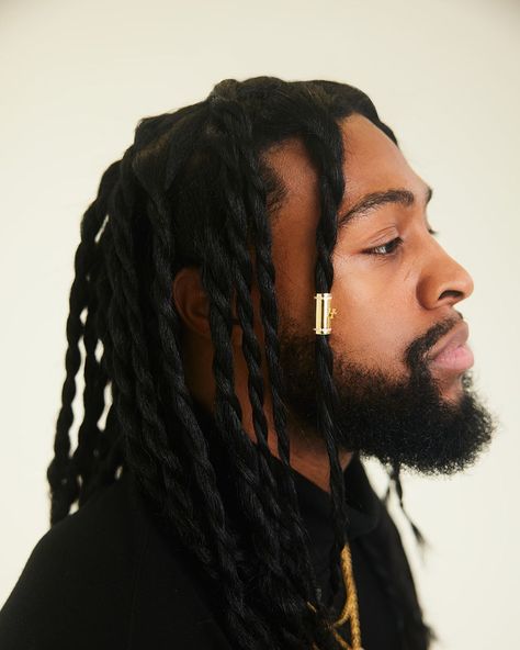 Kings stand up! Elevate your crown with Zigleys and let your hair tell its own majestic story. Whether you wear locs, braids, or any textured style, our luxurious hair jewelry and elixirs are crafted for the bold, the stylish, and the unapologetically strong men. Your hair deserves Zigleys. 👑💙 #ZigleysMen #CrownYourStyle #RegalAdornment Loc Jewelry Men, Silver Hair Jewelry, Gold Hair Jewelry, Sophisticated Hair, Braids And Twists, Strong Men, Natural Hair Accessories, Luxurious Hair, Braid Jewelry