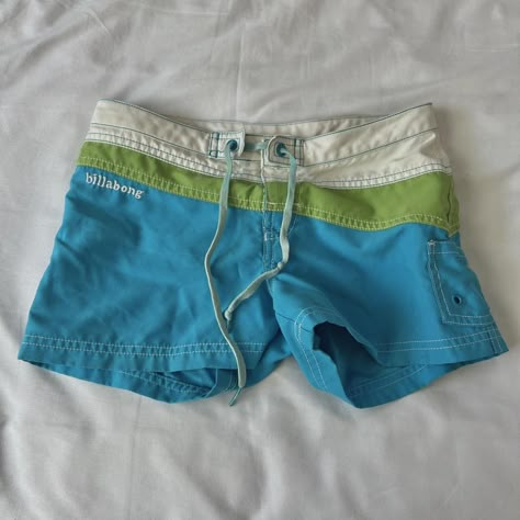 🌺 billy girls swim shorts 🌴🌊 girls size 10 #vintage... - Depop Y2k Board Shorts, Y2k Swim Shorts, Two Piece Swimsuit With Shorts, Cute Swim Shorts, Swimsuits Shorts, 2000 Clothes, Pretty Swimsuits, Vintage Billabong, Outfits 2000s