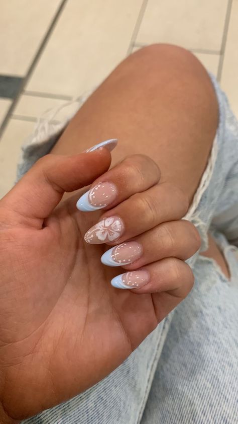 Create a Summer Nail Look: Free Beginners Guide Beachy Nail Designs, Vacation Nail Designs, Nude Nail Art, Blue And White Nails, Beachy Nails, Nude Nail, Almond Shape Nails, Almond Nails Designs, Vacation Nails