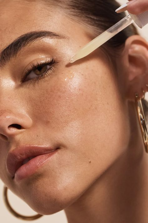 Remove Skin Tags Naturally, Celebrity Skin Care, Glow Skin, Skin Care Brands, Vanessa Hudgens, Madison Beer, Flawless Skin, Beauty Brand, Beauty Care