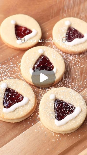 @decorelement on Instagram: "Santa hat Linzer cookies 🎅🏻❤️ make the Santa hat with a heart shaped cookie cutter 😍 so easy and so cute 😍 Baker credit: @_bellabakes #cookiedecorating #cookies #christmascookies #santahat #linzer #shortbreadcookies #cookieart #christmasinspiration #christmasideas" Cookie Exchange Recipes, Linzer Cookies, Hat Cookies, Ghost Cookies, Heart Cookie, Santa Cookies, Xmas Food, Sweet Box, Heart Cookies