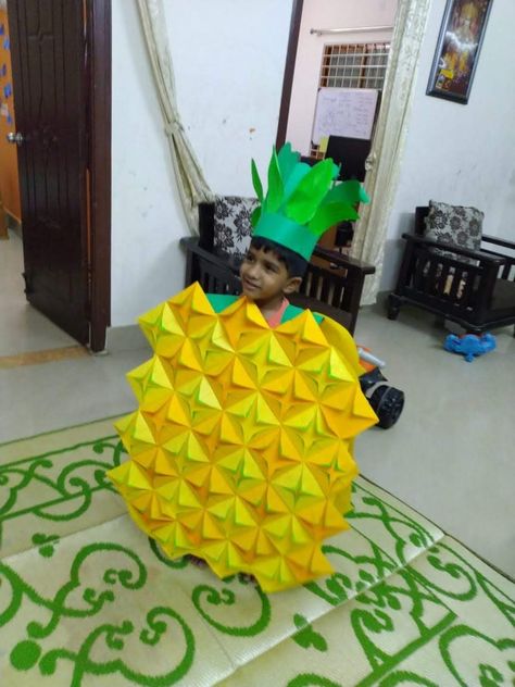 Rubics Cube Solution, Pineapple Costume, Animated Animals, Painting Edges, School Projects, Fancy Dress, Green Color, Green Colors, Orange Color