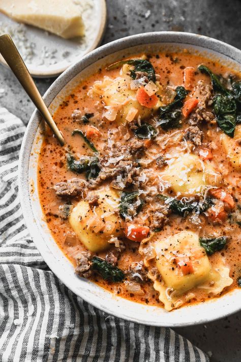 Ravioli Soup Ravioli Soup Recipe, Ravioli Soup, Creamy Tortellini Soup, Creamy Tortellini, Lobster Ravioli, Cheese Ravioli, Hot Italian Sausage, Vodka Sauce, Sweet Italian Sausage