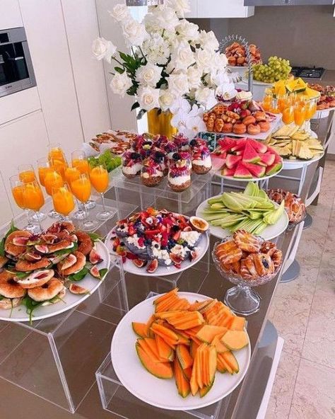 35+ Gorgeous Mothers Day Brunch Ideas To Show Your Love | HubPages Party Plating Ideas, Best Wedding Food Dinner, Birthday Brunch Set Up Ideas, Bridal Shower Bachelorette Party Combo, Summer Table Scape, Brunch Set Up Ideas At Home, At Home Brunch Ideas Decor, Mother’s Day Brunch Ideas, Party Food Display Ideas