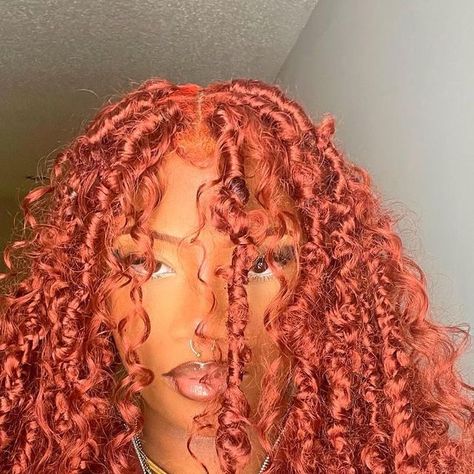 Faux Locs Decorations, Copper Goddess Locs, Cute Ginger Hairstyles, Red Faux Locs Black Women, Ginger Boho Locs, Copper Soft Locs, Ginger Faux Locs Black Women, Princess Locs, Ginger Protective Styles