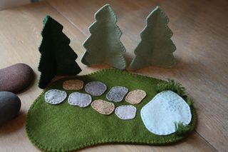 Felt Play Mat, Mini Mundo, Waldorf Crafts, Simple Toys, Homemade Toys, Waldorf Toys, Peg Doll, Landscape Trees, Felt Diy