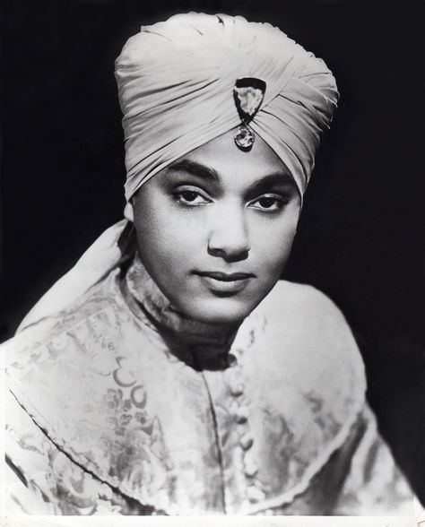 Korla Pandit, Famous Black People, African American History Facts, American Indian History, Black Indians, Buried Treasure, Indigenous Americans, Famous Black, People Of Interest