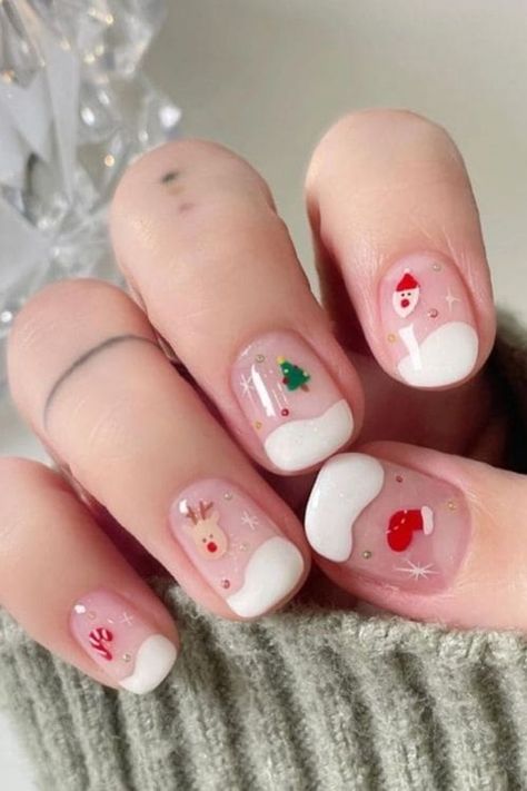 It’s almost time for the most joyous season of the year to arrive, which makes now the ideal moment to Short Christmas Nails, Silver Nail Designs, Brown Nails Design, Halloween Acrylic Nails, Festive Nail Art, Minimalist Nail Art, Christmas Gel Nails, Blush Nails, Pretty Nail Designs