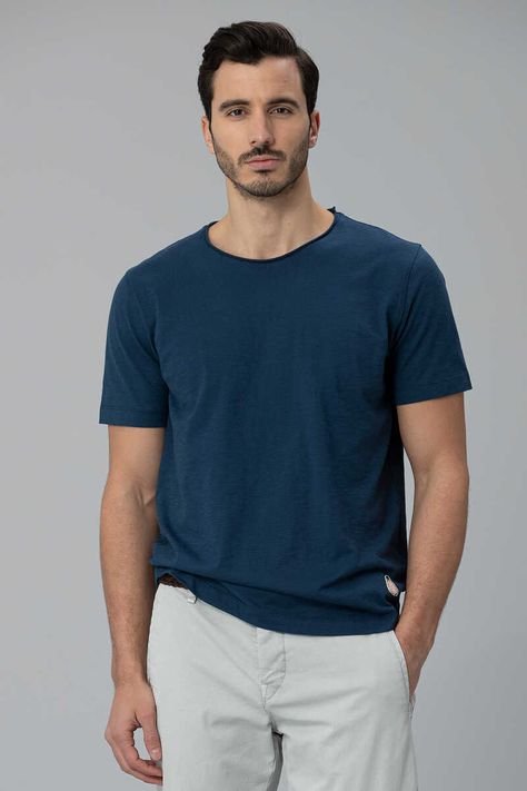 Navy Blue Tshirt Outfit Men, Blue Tshirt Outfit Men, Blue Pants Outfit Men, Blue Tshirt Outfit, Plain Tee Shirts, Classy Lifestyle, Dark Blue Pants, Smart Casual Menswear, Dark Blue Shirt