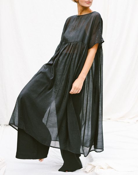 Organza Styles, Organza Dress, Oversized Dress, Moda Vintage, Sustainable Clothing, Mode Inspiration, Kimono Fashion, Mode Style, Lithuania