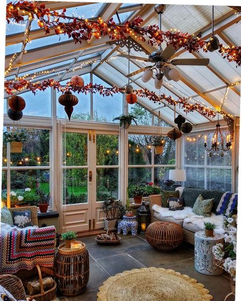 Rebecca on Instagram: "Christmas decorations are creeping in. I've added a few sparkly lights and paper decorations to the conservatory, although I think I'll probably leave them up all winter, as I think you can never have too many sparkly lights during the dark winter nights ✨️ Happy Sunday everyone #sunday #fairylights #prettylights . . . . . #sparkles #sparklesunday #magicalroom #magicalspace #twinklylights #gardenroom #conservatory #orangery #sunroom #highceilings #glassroom #glassextensio Christmas Conservatory Decoration, Boho Conservatory Decor, Green Conservatory Decor, Christmas Conservatory Ideas, Conservatory Fairy Lights, Cosy Sunroom, Conservatory Decor Cosy, Moonlit Conservatory, Boho Conservatory