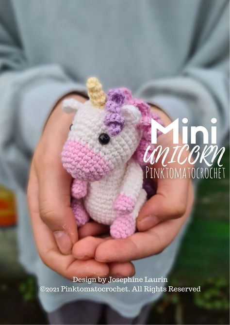 Mirror Visitor, Crochet Unicorn Pattern Free, Crochet Unicorn Pattern, Bear Patterns, Crochet Mignon, Confection Au Crochet, Crochet Unicorn, Crochet Amigurumi Free Patterns, Unicorn Pattern