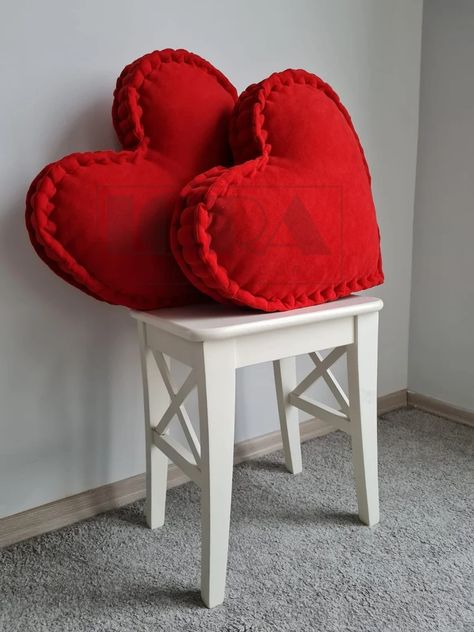 Heart Shape French Cushion Decorative Pillow Buttoned Bench - Etsy Turkey Sewing Pillows Ideas, Bench Window, French Cushion, French Mattress Cushion, French Mattress, Heart Cushion, Sewing Room Design, Pillow Projects, Baby Sewing Projects