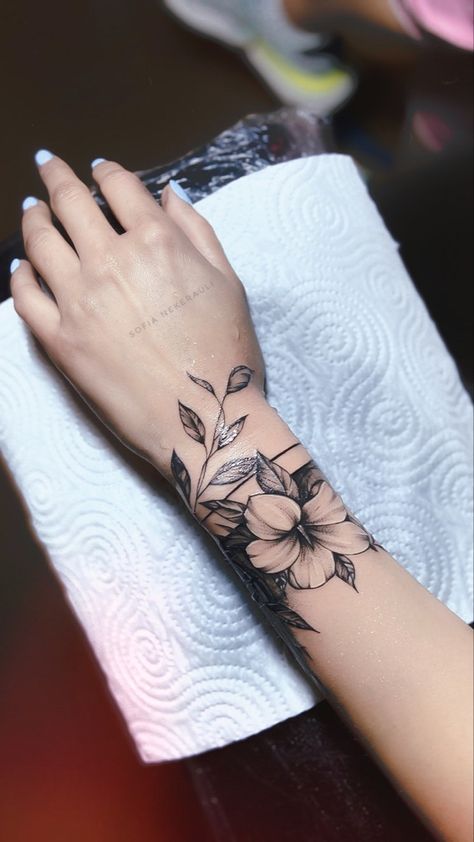 Arm Cuff Tattoo, Arm Cover Up Tattoos, Forearm Cover Up Tattoos, Wrap Around Wrist Tattoos, Wrist Band Tattoo, Wrist Bracelet Tattoo, Side Wrist Tattoos, Wrist Tattoo Cover Up, Wrap Around Tattoo