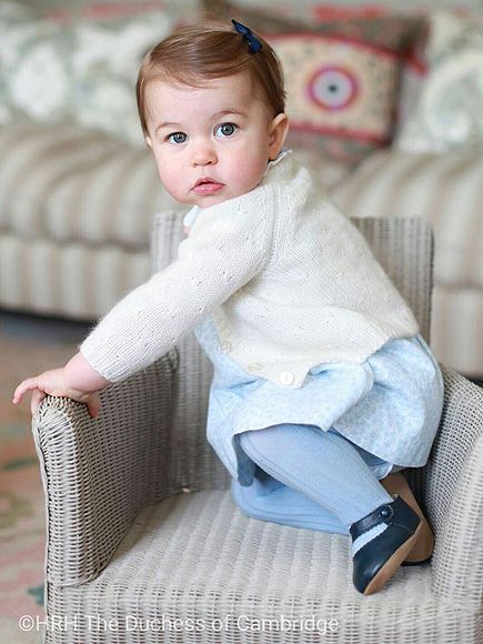 Happy 1st birthday, Princess Charlotte! Ducesa Kate, Vévodkyně Kate, Prinz George, Anmer Hall, Kate Und William, Duchesse Kate, Pictures Of Princesses, Düşes Kate, Princesa Charlotte