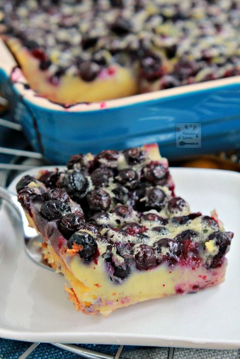 Blueberry Clafoutis, Clafoutis Recipes, Blueberry French Toast Casserole, Baked Chicken With Mayo, Blueberry French Toast, Berry Dessert, Blueberry Desserts, Overnight Blueberry French Toast, Blueberry Cream Cheese