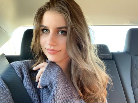 Elizabeth Butler, Brooke Butler, Vogue, Marvel, Long Hair Styles, Celebrities, Hair Styles, Drawings, Hair