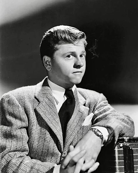 Mickey Rooney 1941 photo Clarence Sinclair Bull Bull Photography, Mickey Rooney, New Actors, Golden Age Of Hollywood, Silver Screen, Golden Age, Old Hollywood, Men's Blazer, Actors & Actresses