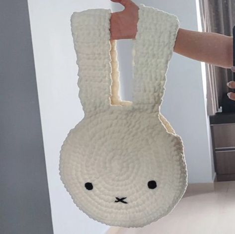 Miffy Bag, Miffy Crochet, Casual Tote Bag, Book Sleeve, Crochet Books, Clothing Hacks, Learn To Sew, Crochet Accessories, Cute Crochet