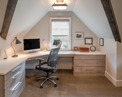 Attic Office Ideas, Attic Office, Rustic Home Offices, Office Design Inspiration, Loft Office, Attic Design, Office Inspo, Attic Remodel, Loft Room